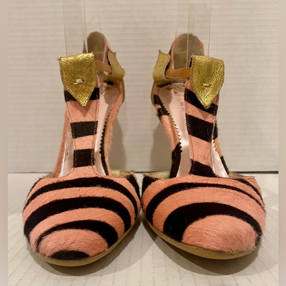 Ungaro Fuchsia Pink & Black Zebra Stripe Calf Hair Leather T-Strap Heels Italy - Picture 5 of 8